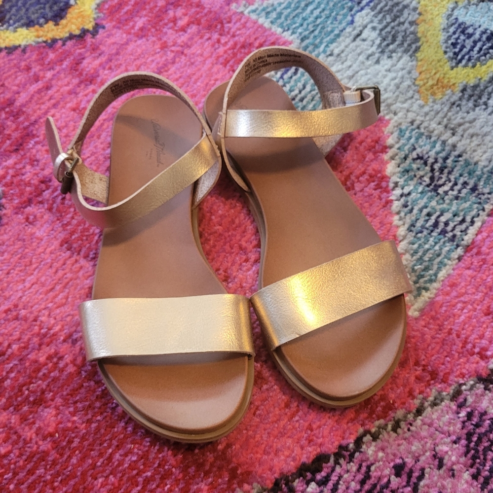 Universal Thread Gold Sandals